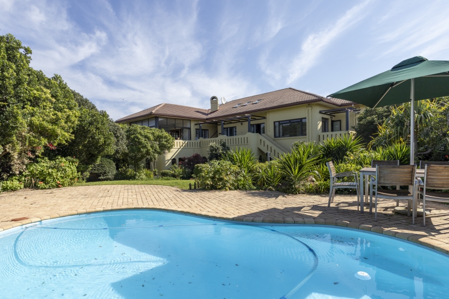 7 Bedroom Property for Sale in West Beach Eastern Cape
